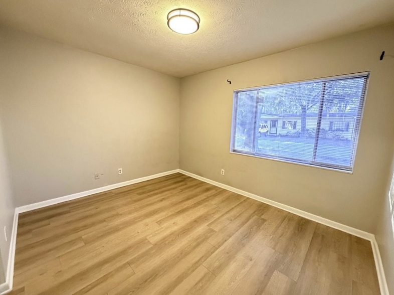 Building Photo - 8308 Doloma Ct