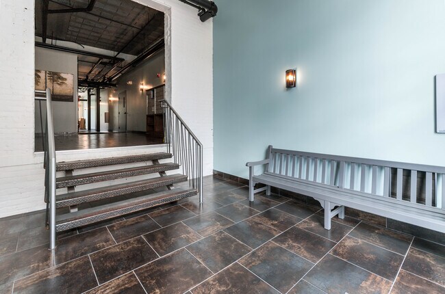 Building Photo - 2003 Brooklyn St