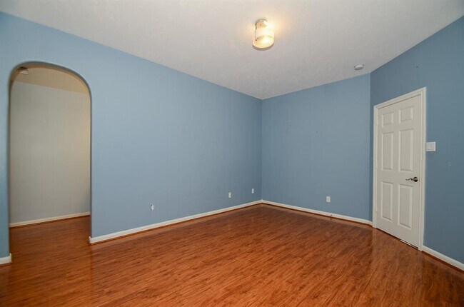 Building Photo - 15127 Oldtown Bridge Ct