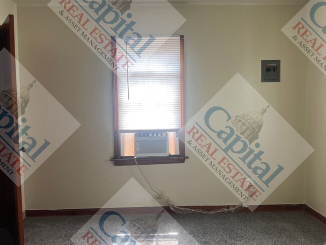 Building Photo - Take the Key!!!