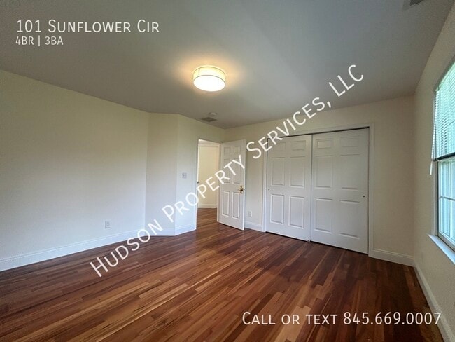 Building Photo - 101 Sunflower Cir