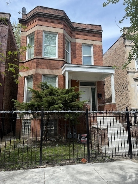 Building Photo - 5730 S Sangamon St