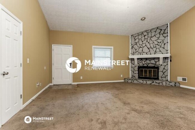 Building Photo - 3 Bedroom Pet-Friendly Home in Stockbridge, GA with Main Street Renewal