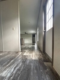 Building Photo - 575 Payne Creek