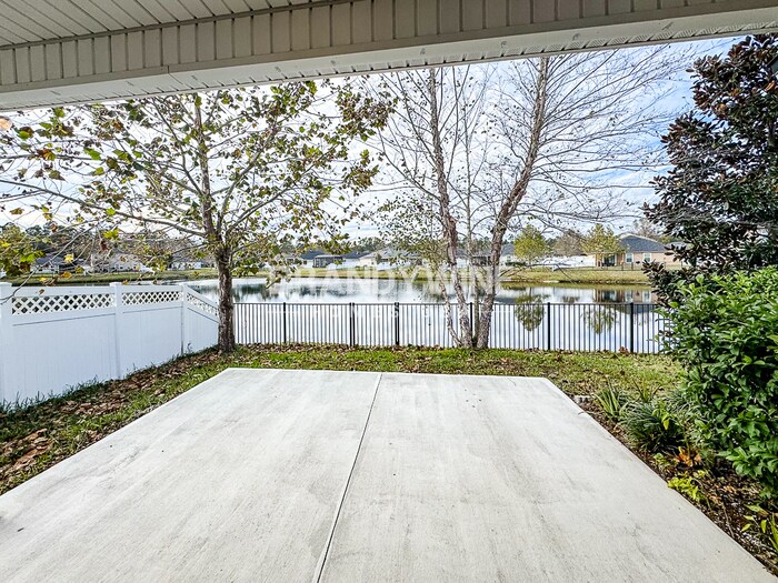 Building Photo - 884 Glendale Ln