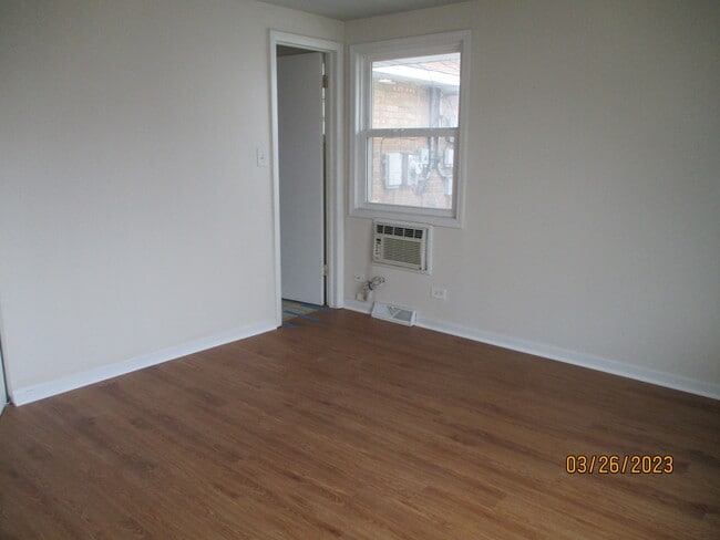 Building Photo - 4215 W 87th St