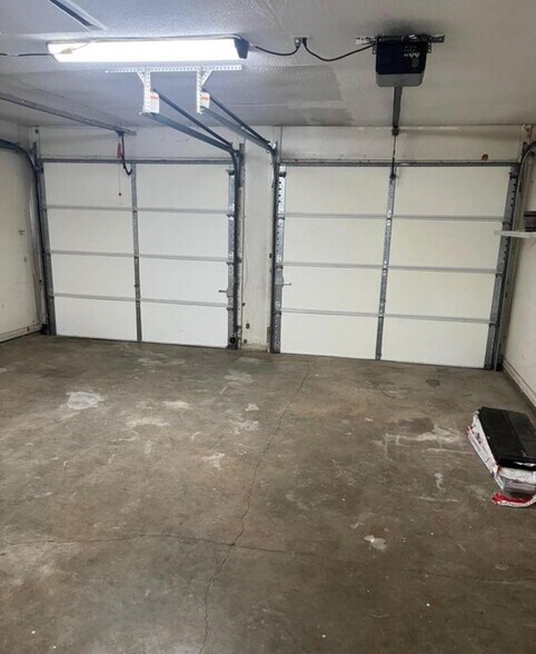 Building Photo - 957 Rustwood Dr