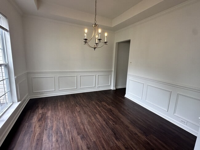 Building Photo - Spacious 5-Bedroom Home for Rent in The Pointe at Oakdale