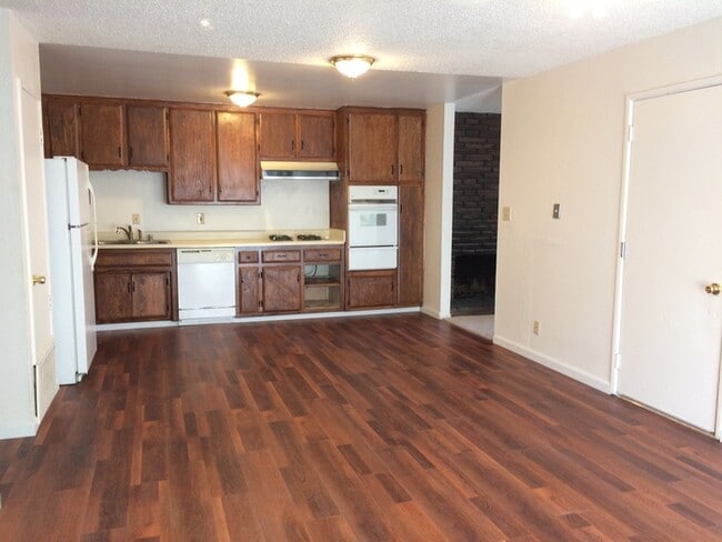 Building Photo - 2/2 Duplex in Fair Oaks