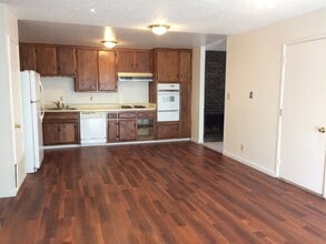 Building Photo - 2/2 Duplex in Fair Oaks