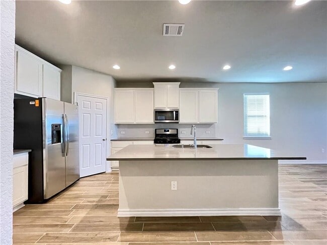 Building Photo - 7628 Leitrim Wy