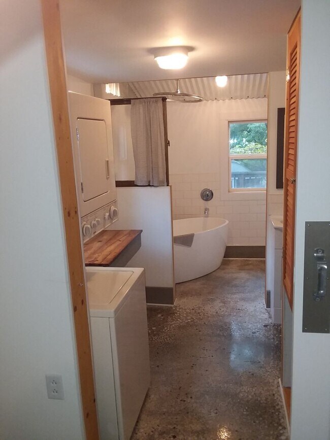 Building Photo - Beautiful 2 Bedroom in York, PA!