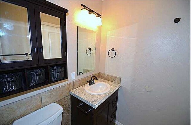 Building Photo - 1502 Barkley St