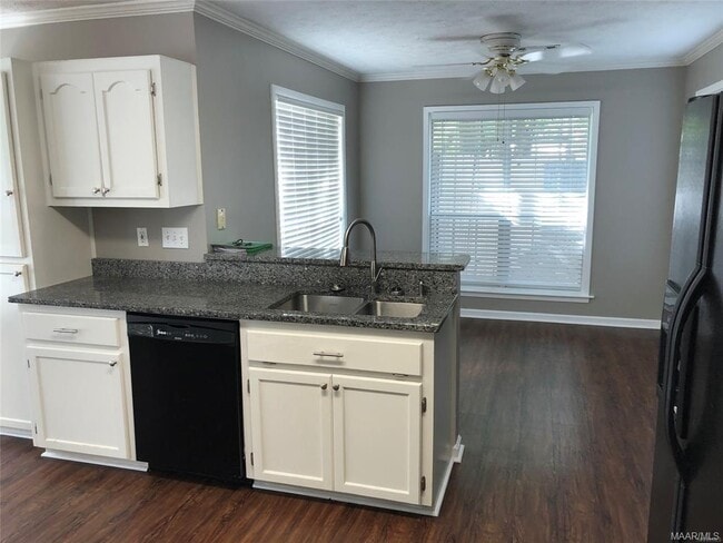 Building Photo - 115 Melvina Pl