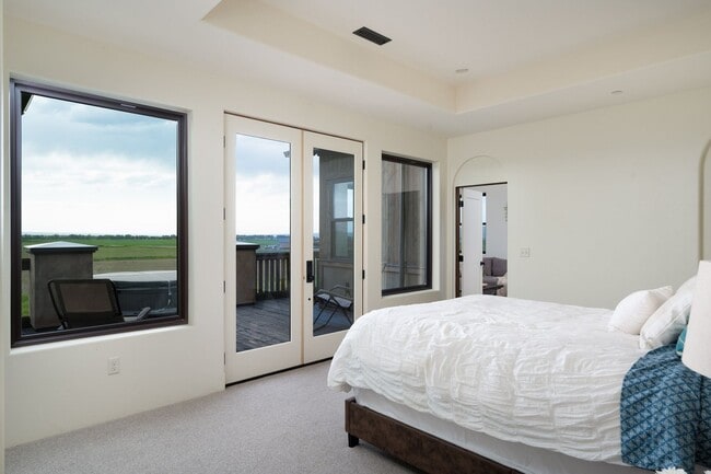 Building Photo - One of a Kind Custom Built Home for Rent in Gallatin Valley!