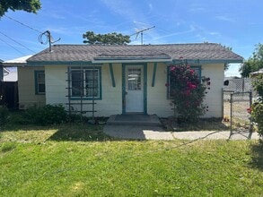 Building Photo - 1007 S Walker Ave