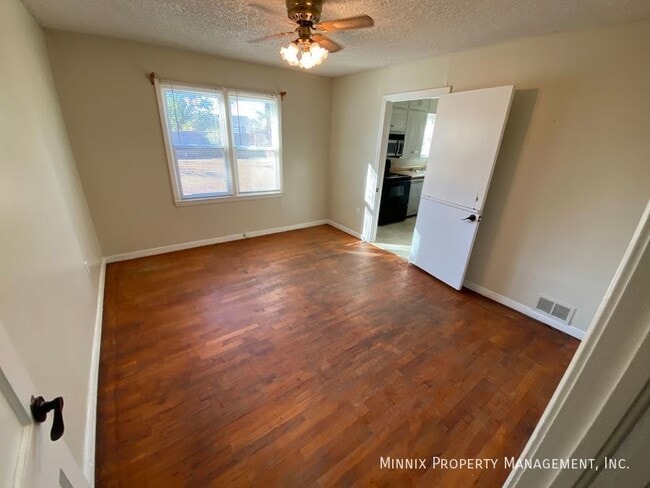 Building Photo - 3007 32nd St