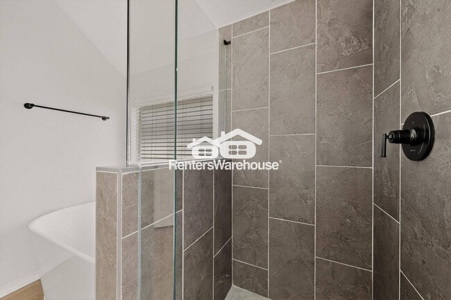 Building Photo - 4918 Silverweed Dr