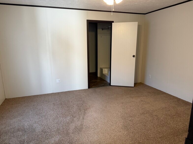 Building Photo - 2101 Ladnier Rd