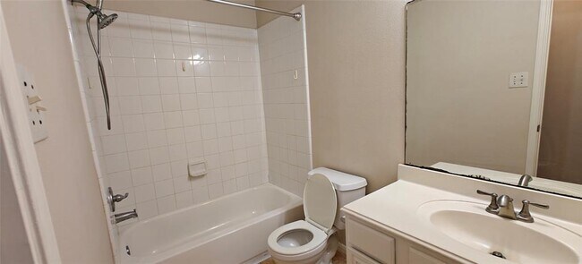 Building Photo - 9006 S Ferndale Pl Dr