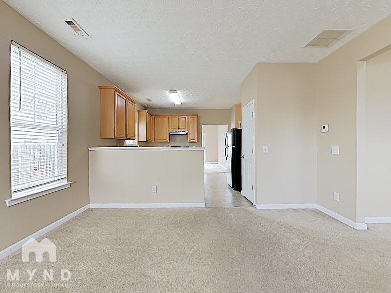 Building Photo - 4615 Legacy Square