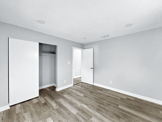 Building Photo - Charming Unfurnished Pinellas Park Home with Private Backyard! 3bed | 1 bath