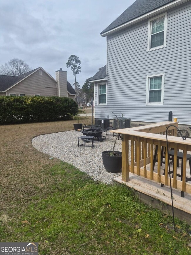 Building Photo - 320 Rogers Rd