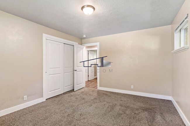Building Photo - Updated 3 Bedroom Home in Ogden Utah!