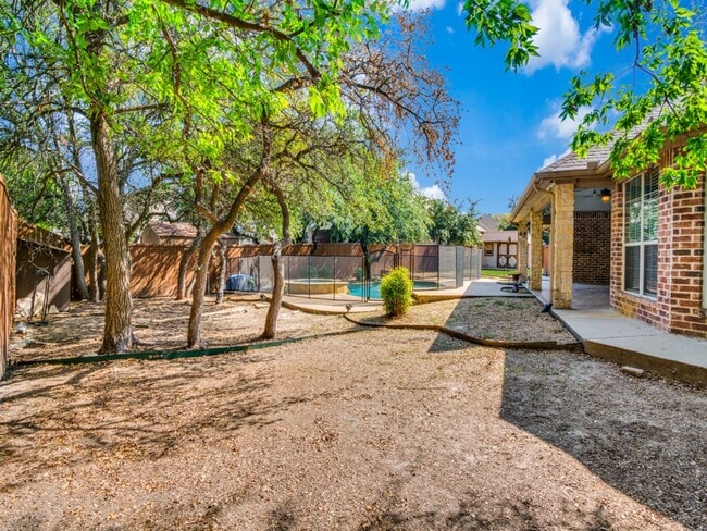 Building Photo - Incredible 4-bedroom, 3-bath Home with sparkling Pool on a gorgeous lot in highly sought-after Al...