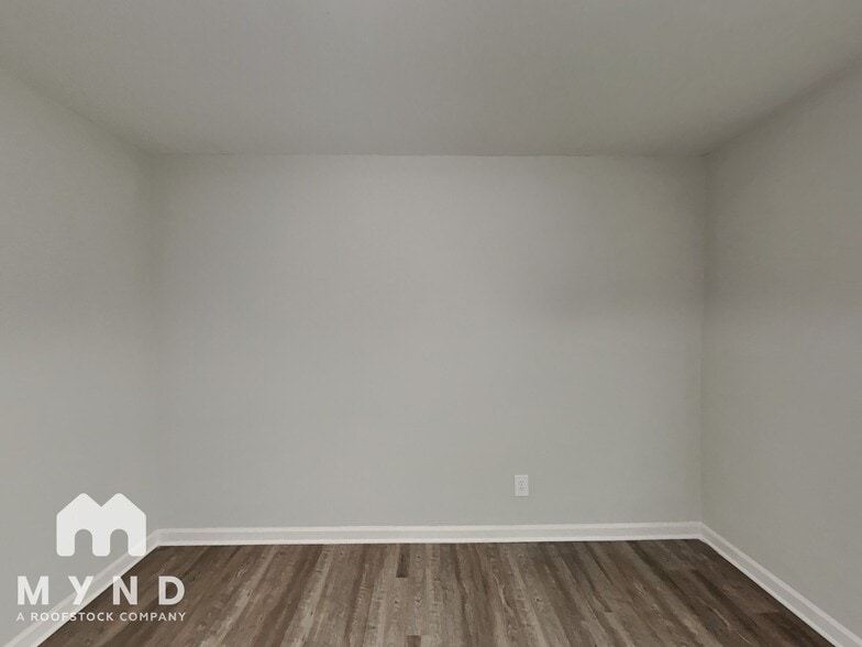 Building Photo - 55 Pilgrim Way