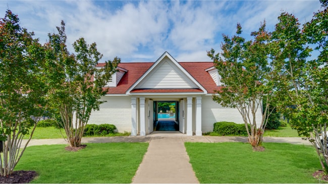 Building Photo - 5886 Ginger Dr