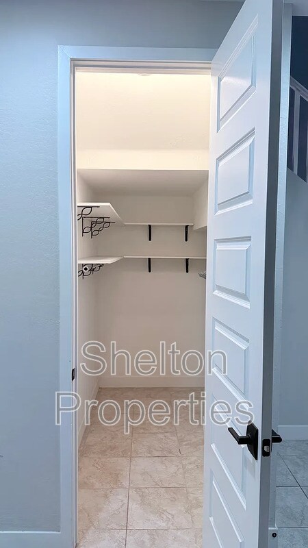 Building Photo - 5229 N 79th Dr