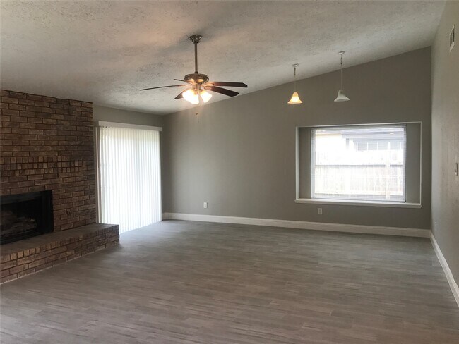 Building Photo - 9910 Stepney Green Dr