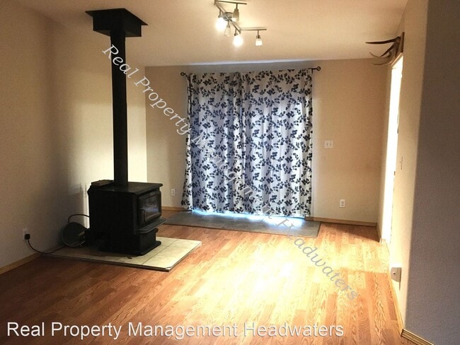 Building Photo - 4 br, 2 bath House - 3390 CB Loop