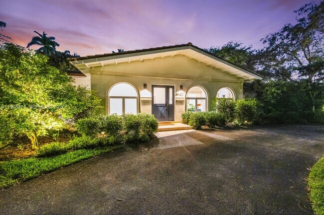 Building Photo - 6140 SW 90th St