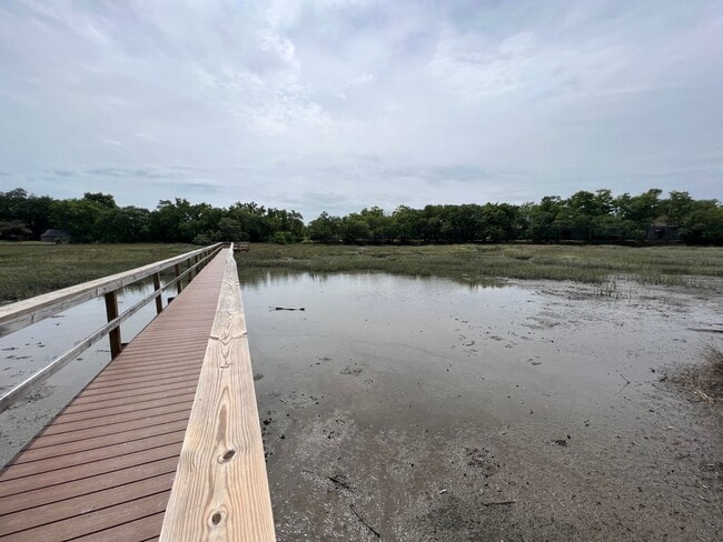 Building Photo - 2 bed / 2 bath townhome in Pelican Cove