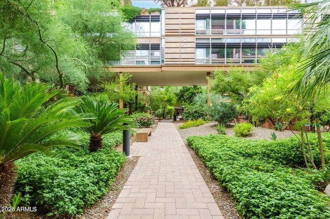 Building Photo - 7157 E Rancho Vista Dr