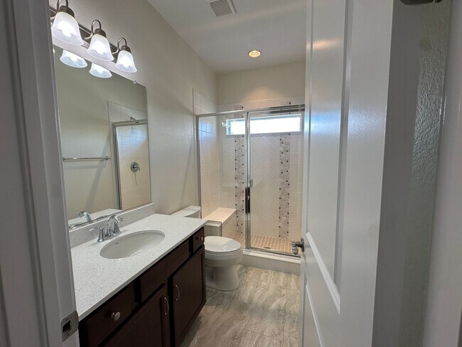 Building Photo - 6045 Griffin Dr