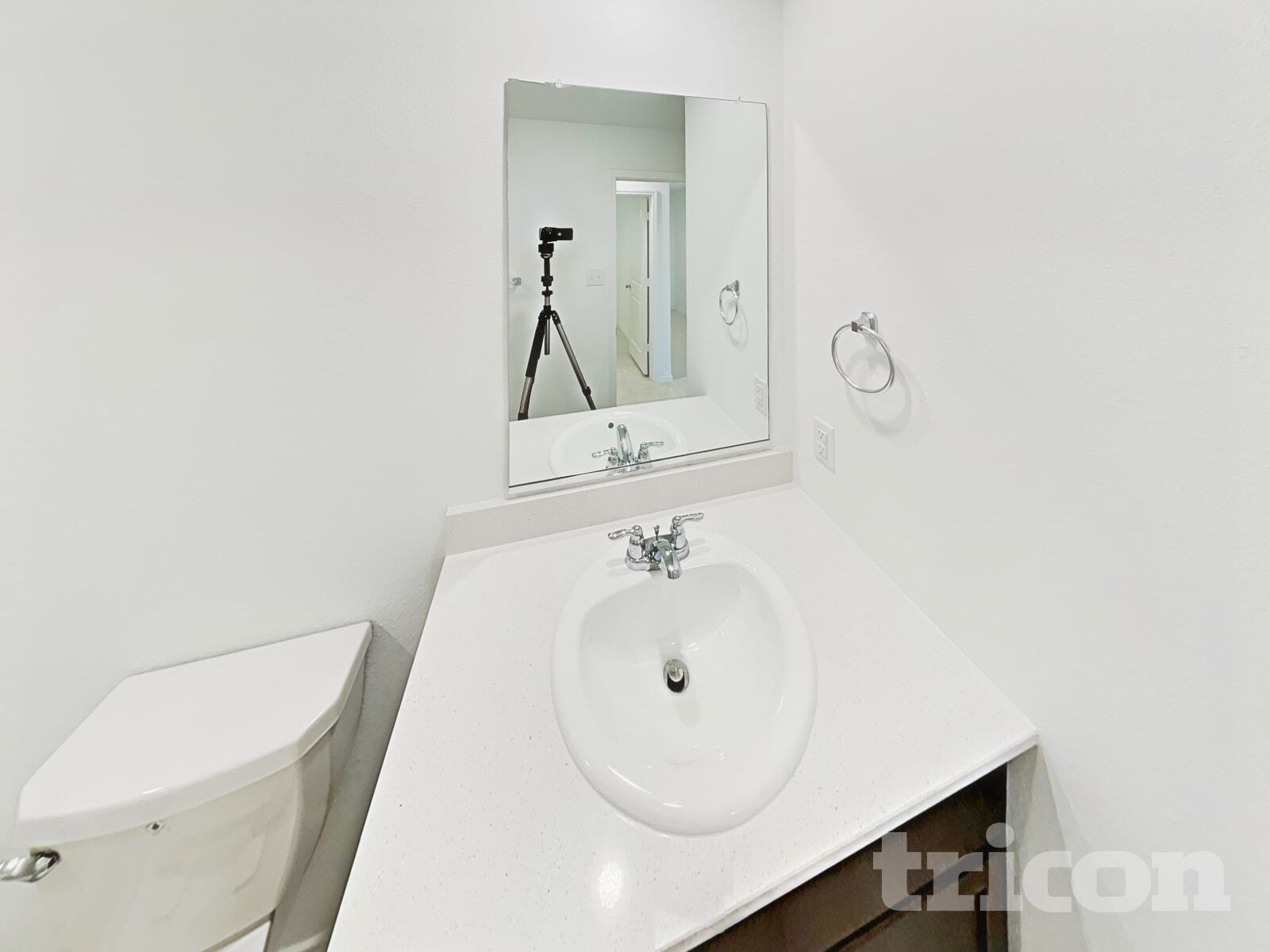 Building Photo - 707 Odlozil Ln