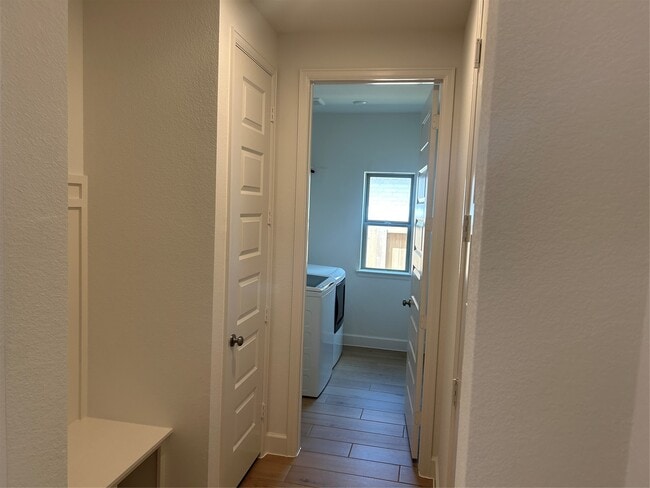 Building Photo - 9644 Mount Brewer Ln