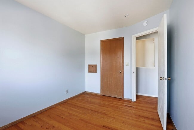 Building Photo - 846/848 Greenwood Court