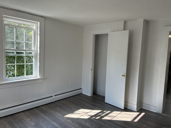 Building Photo - 119 Pleasant St