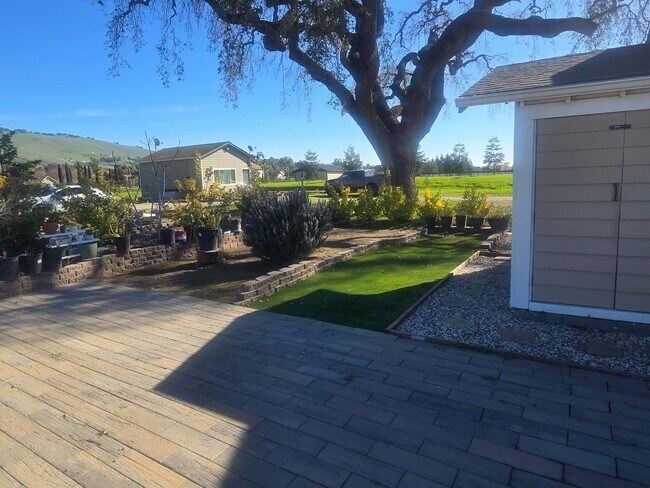 Building Photo - 2015 Trumar Ln