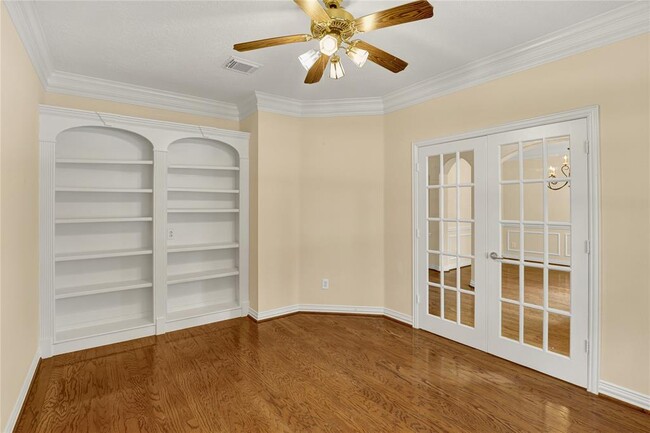 Building Photo - 2416 Spoonbill Dr