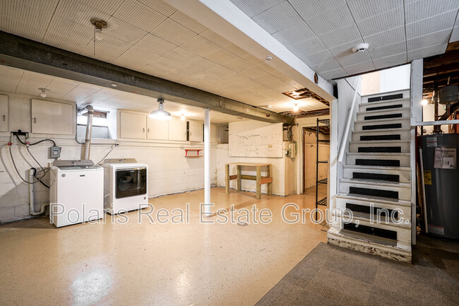 Building Photo - 40 Bailey Ct