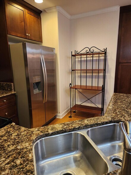 Kitchen - 1021 Costa Pacifica Way