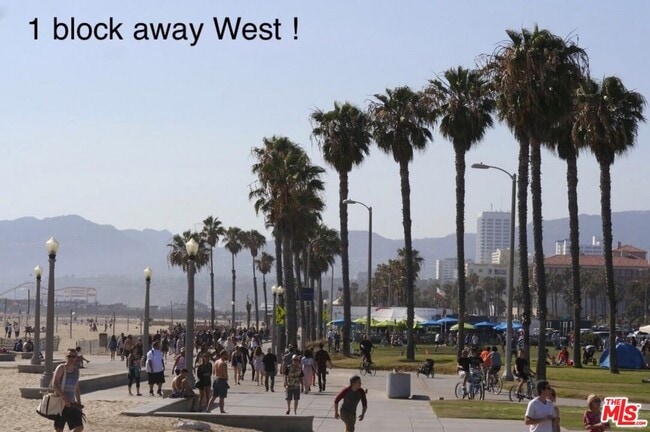 Building Photo - 2222 Neilson Wy