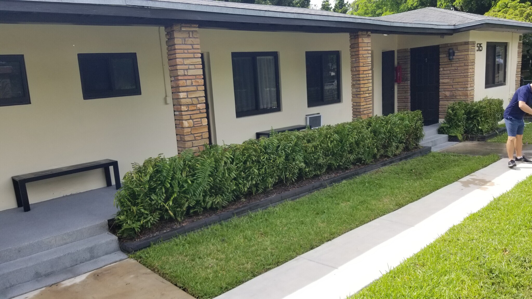 Building Photo - 1952 Madison St