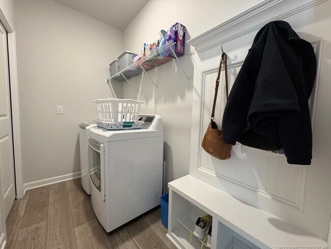 Building Photo - 67 Beacon Hl Rd