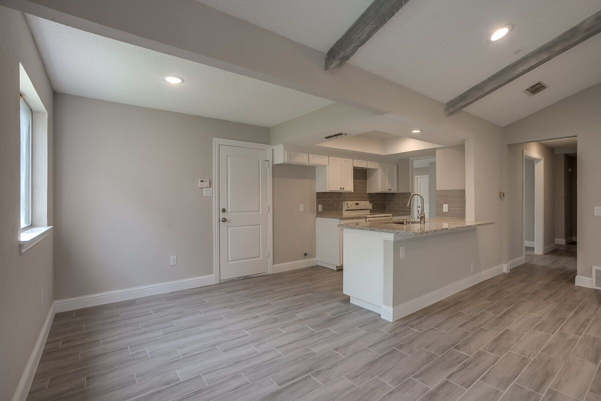 Breakfast Nook - 2311 Blackhaw Ct